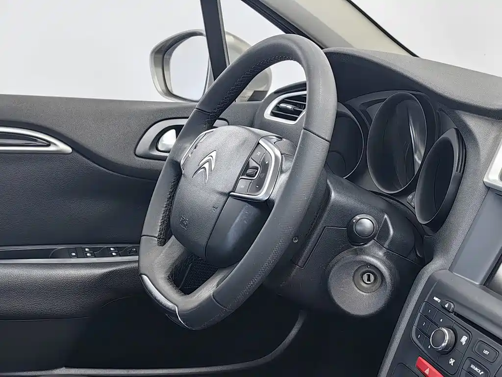 Photo 22 - Citroën C4L