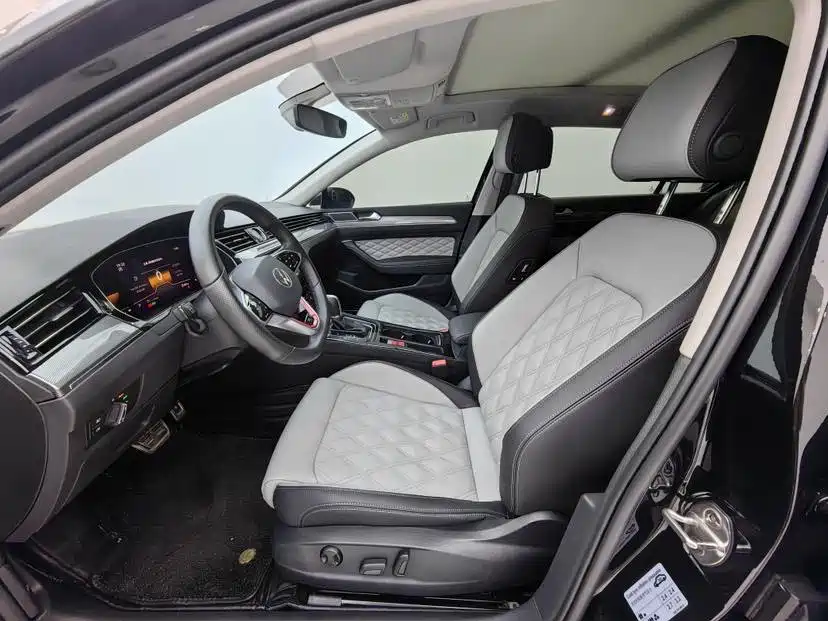 Volkswagen Magotan 2023 2 Million Units Anniversary Edition 330TSI DSG Leading Type фото 8