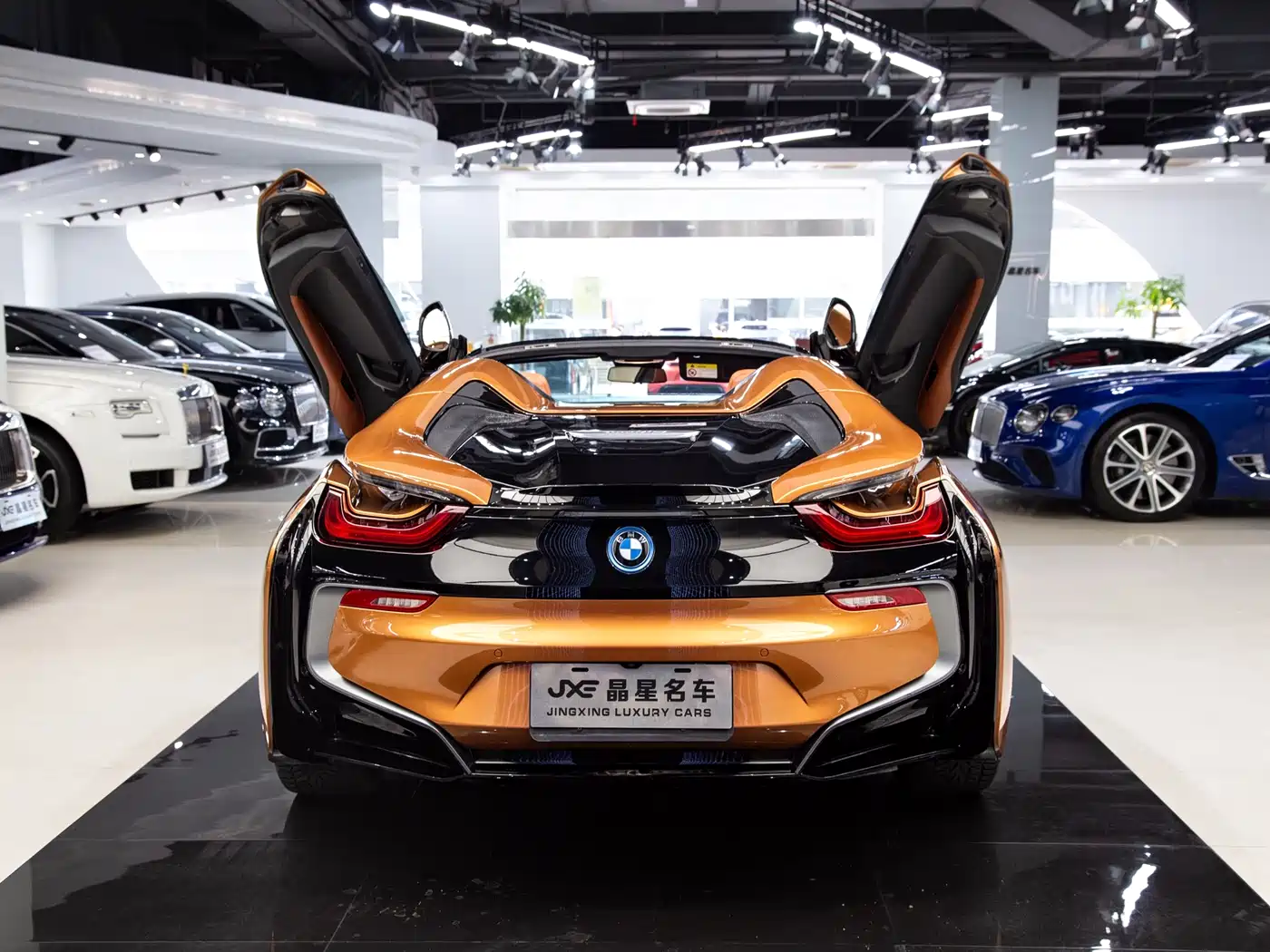 BMW I8