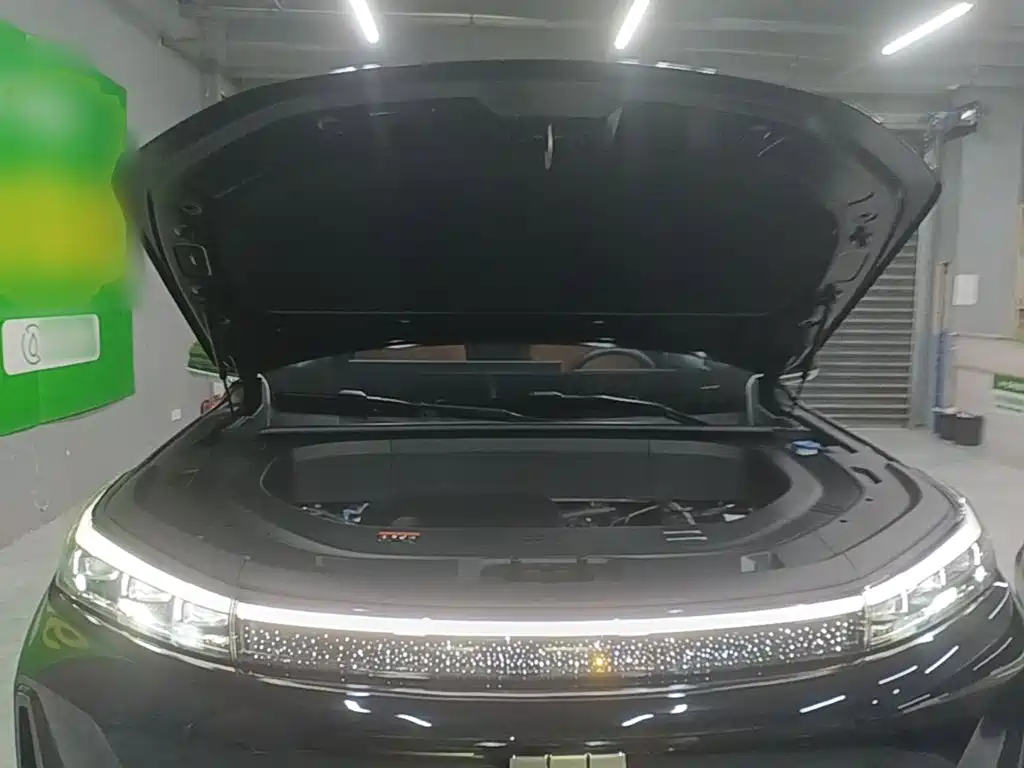 Geely Galaxy Galaxy M9 2025 2025 Base Model