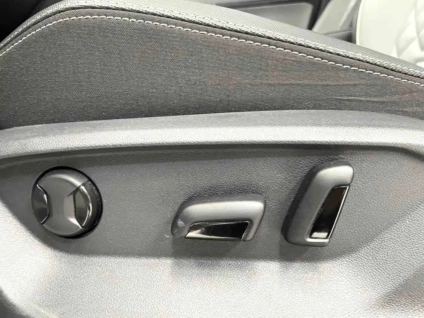Volkswagen Tayron 2023 280TSI 2WD Luxury Plus Advanced Edition фото 15