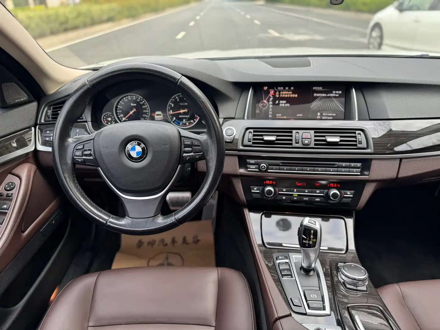 BMW 5 Series 2017 525Li Luxury Design Package фото 11