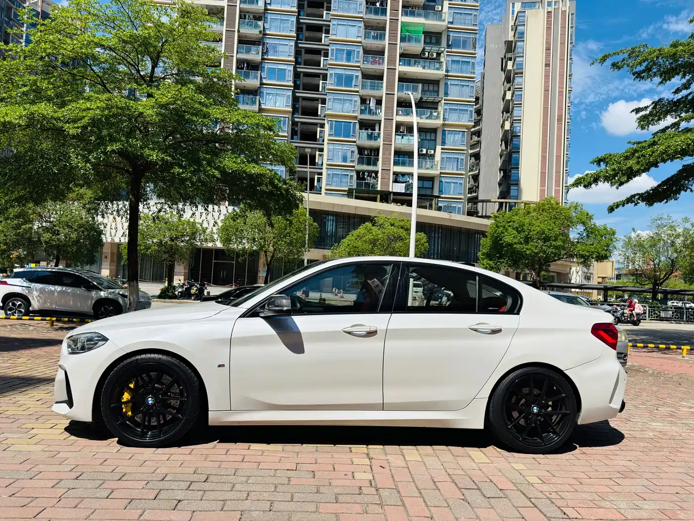 BMW 1 Series 2020 Model 125i Leading M Sport Package фото 2
