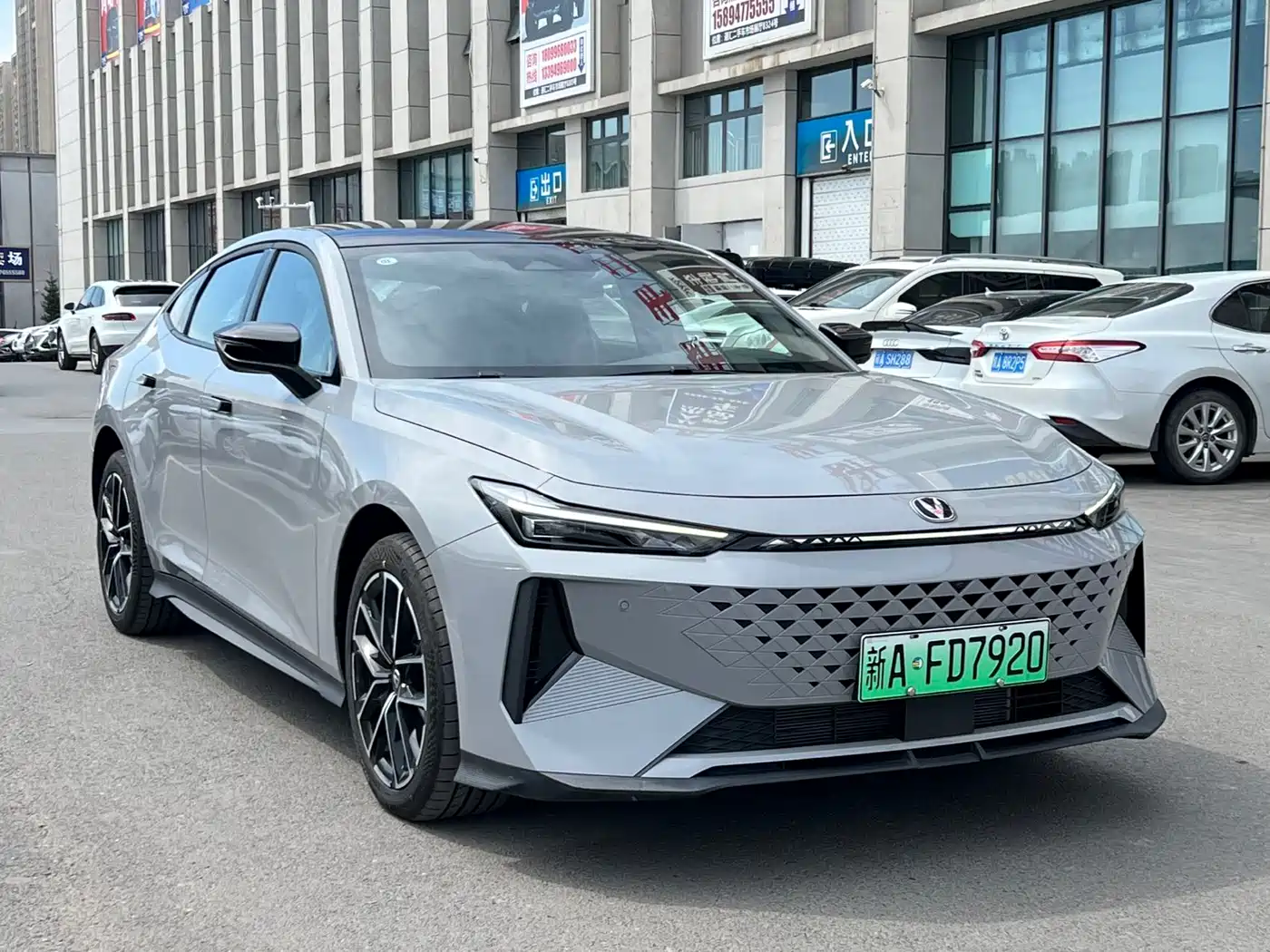 Changan UNI-V iDD 2026 2024 Blue Whale Smart iDD 136km Smart Premium