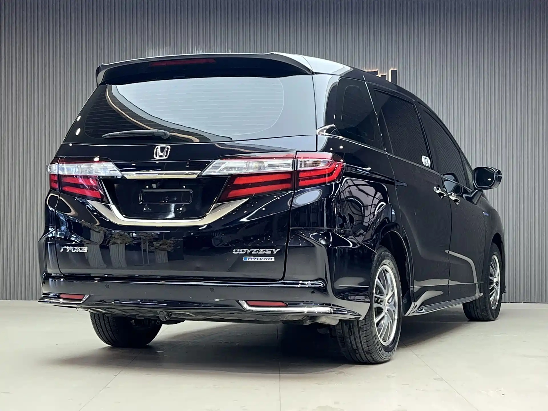 Photo 3 - Honda Odyssey