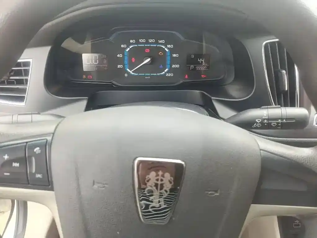 Roewe 360 2016 2015 1.5L Automatic Luxury