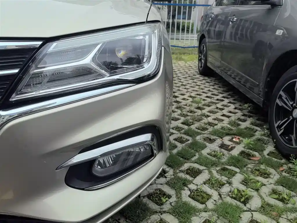 Roewe i5 2019 2019 1.5L Auto 4G Langhao Edition