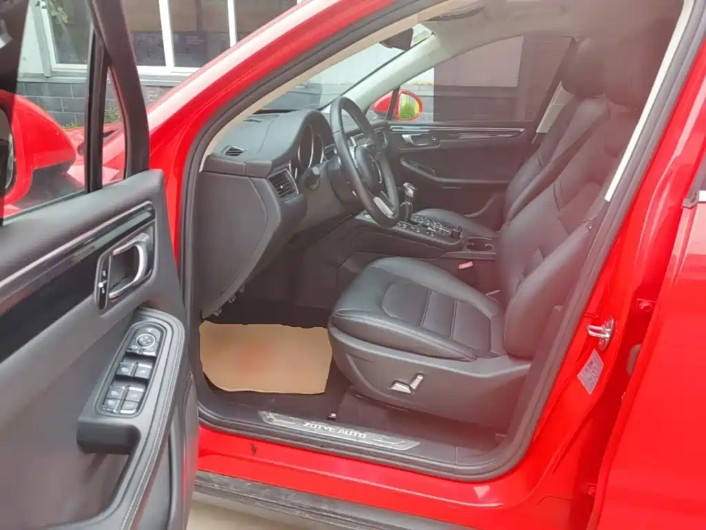 Фото 16 - Zotye SR9