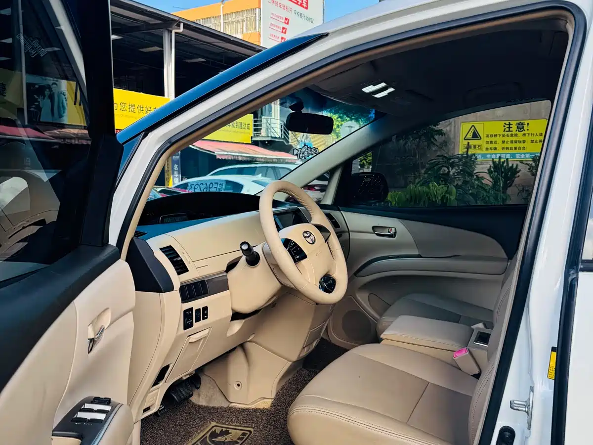Toyota Previa 2012 2.4L 7-Seater Standard Edition фото 7