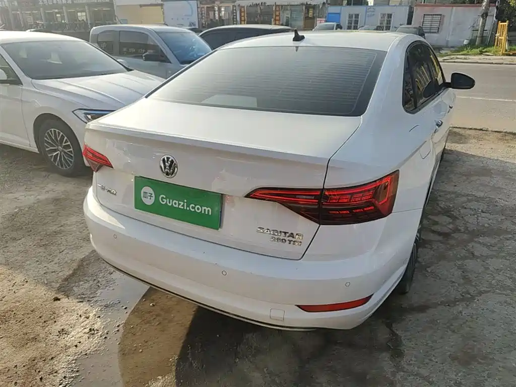 Volkswagen Sagitar 2021 280TSI DSG Surpassing Edition фото 7