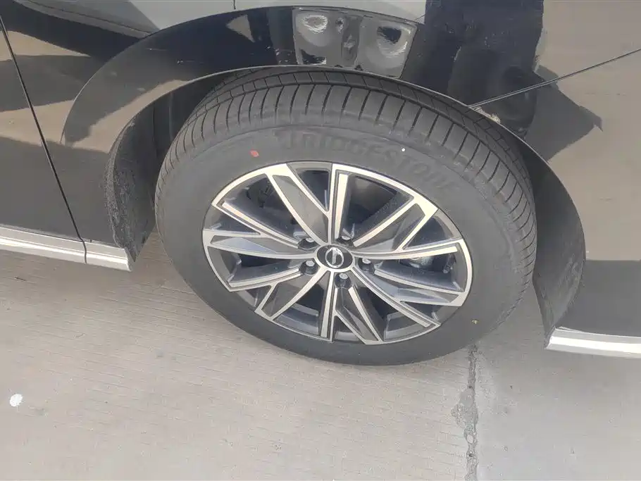 GAC TRUMPCHI TRUMPCHI M8