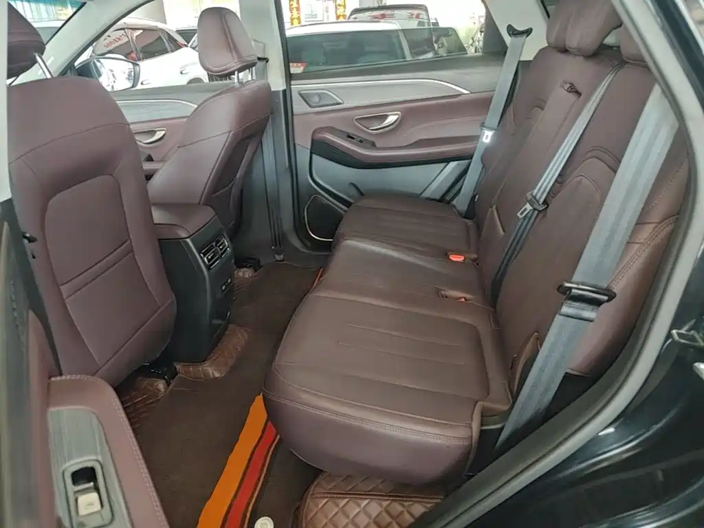 Jetour X90 PLUS 2024 2024 1.6TD DCT Big Family Happy Edition 7-seater