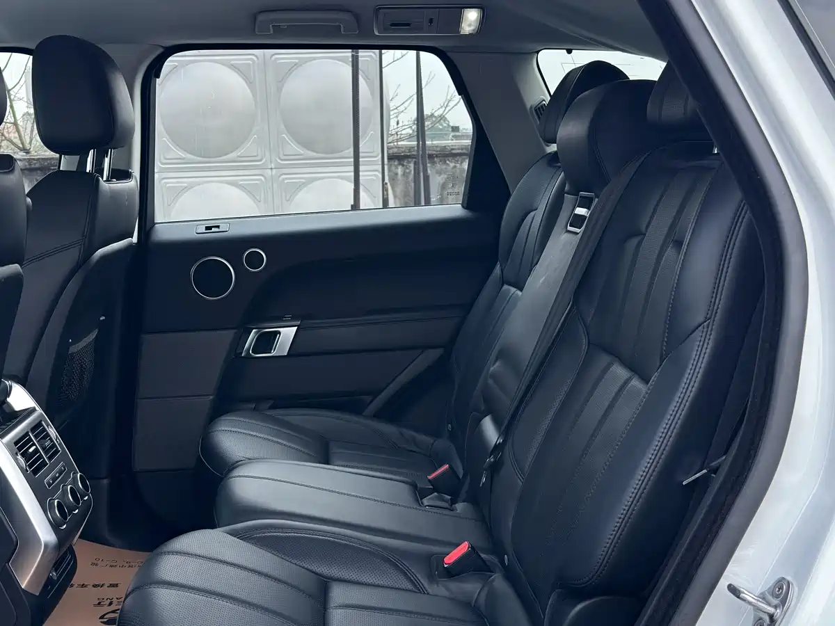 Land Rover Range Rover Sport 2017 3.0 SC V6 SE фото 10