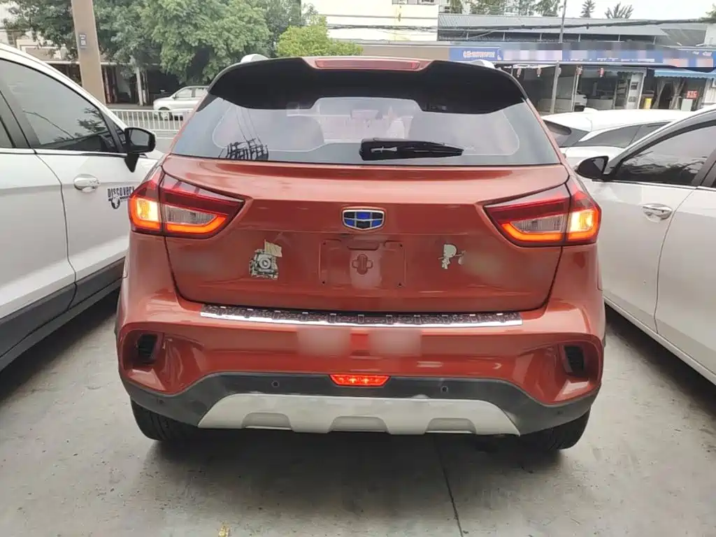 Фото 6 - Geely Vision X3