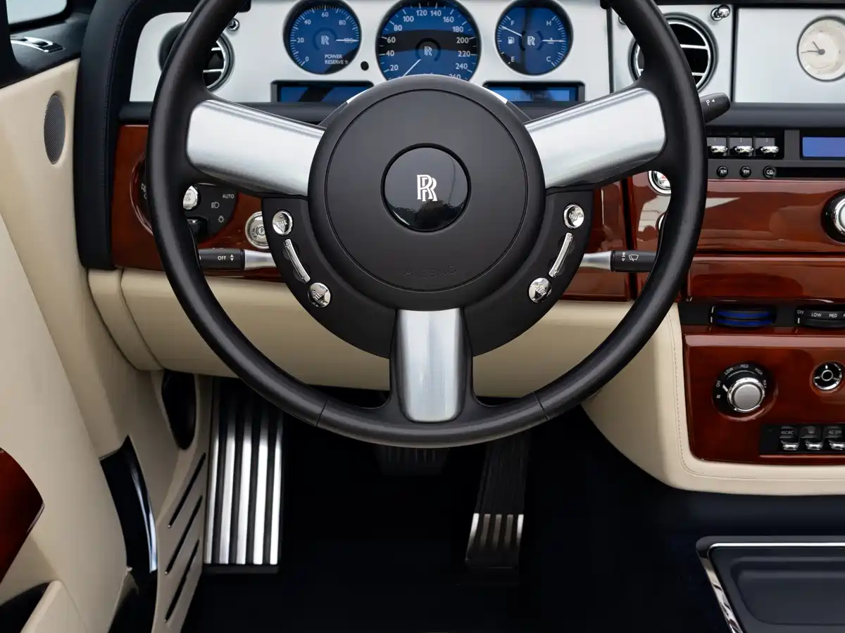 Фото 11 - Rolls-Royce Phantom