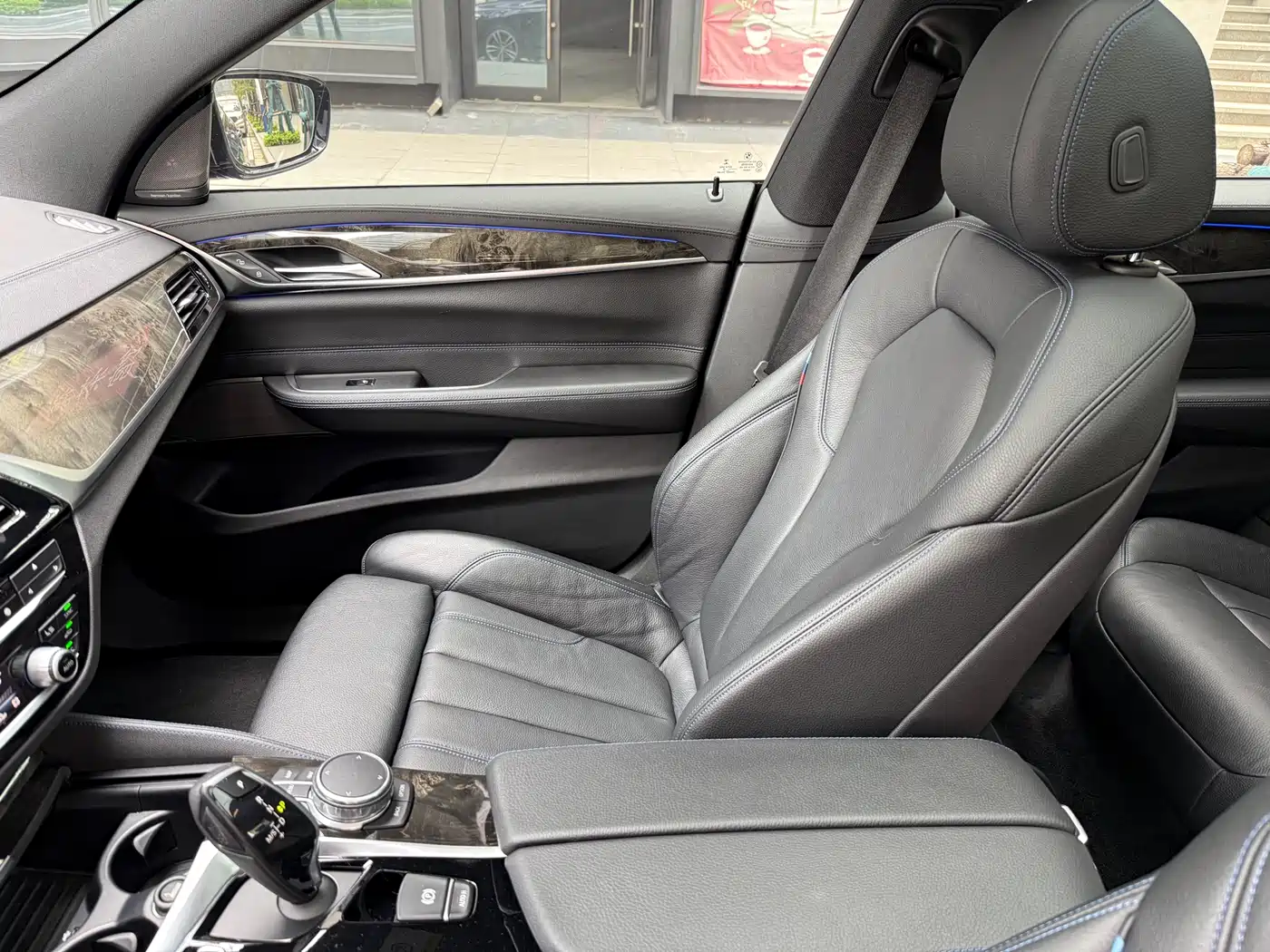 BMW 6 Series GT 2018 630i M Sport Package фото 26