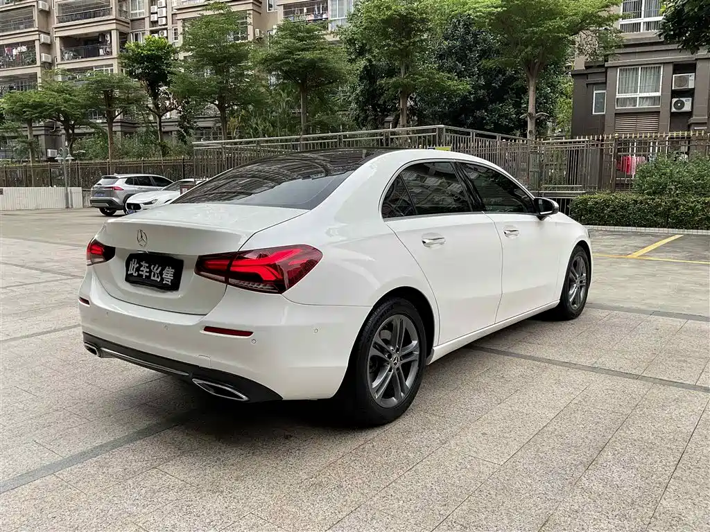 Mercedes-Benz A-Class 2020 A 200 L Sport Sedan фото 12