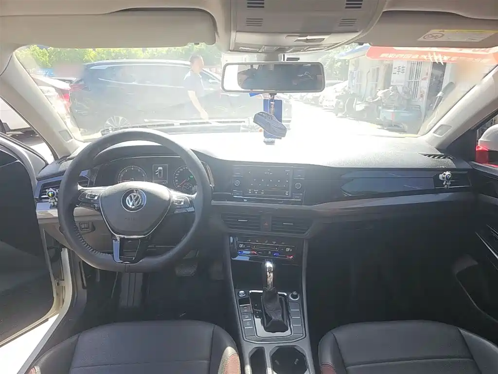 Volkswagen Bora 2020 1.5L Automatic Elite фото 10