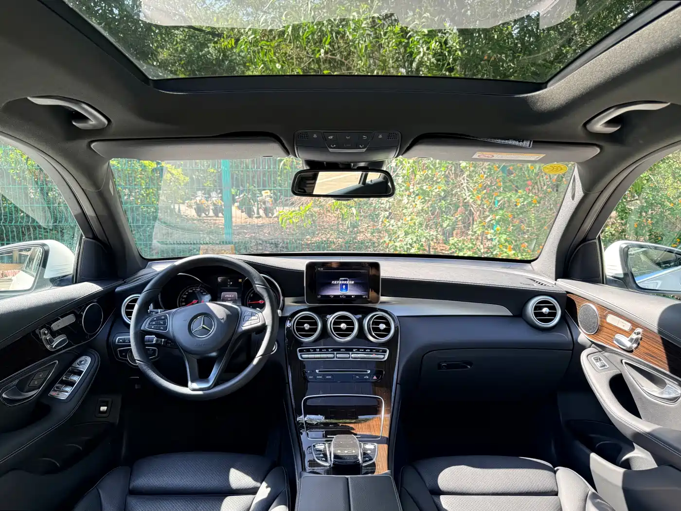 Mercedes-Benz GLC 2018 Facelift GLC 260 4MATIC Luxury фото 8