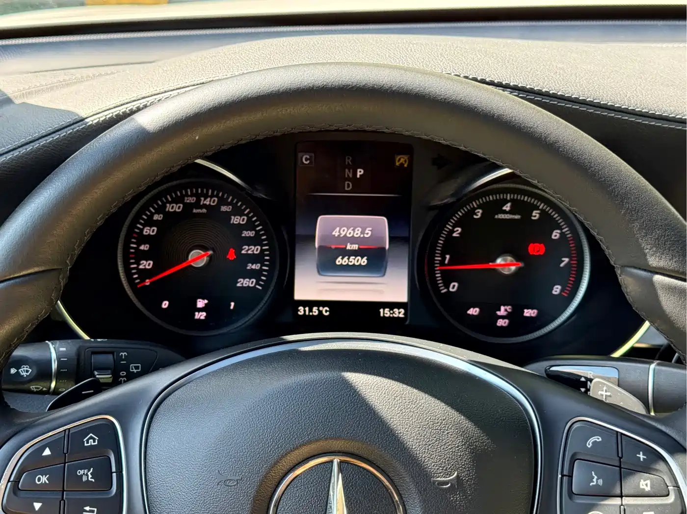 Mercedes-Benz GLC 2018 Facelift GLC 260 4MATIC Luxury фото 4