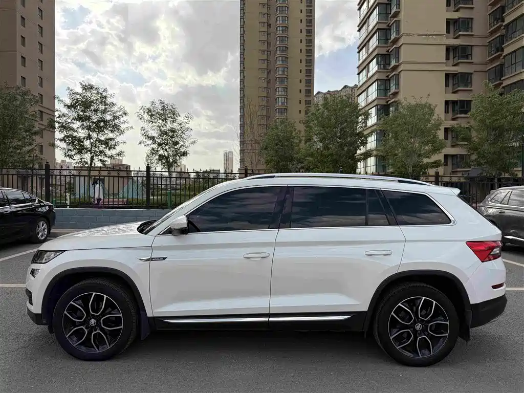 Škoda Kodiaq 2018 Facelift TSI330 7-seat 2WD Luxury Tech Edition фото 14