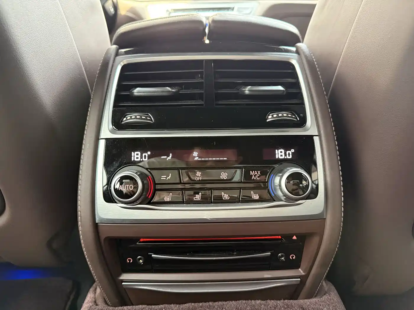 BMW 7 Series 2022 740Li xDrive Executive M Sport Package фото 18