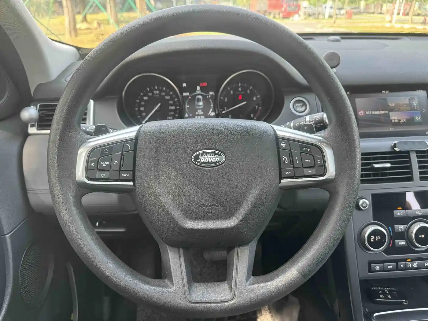 Land Rover Discovery Sport 2018 240PS PURE Edition фото 16