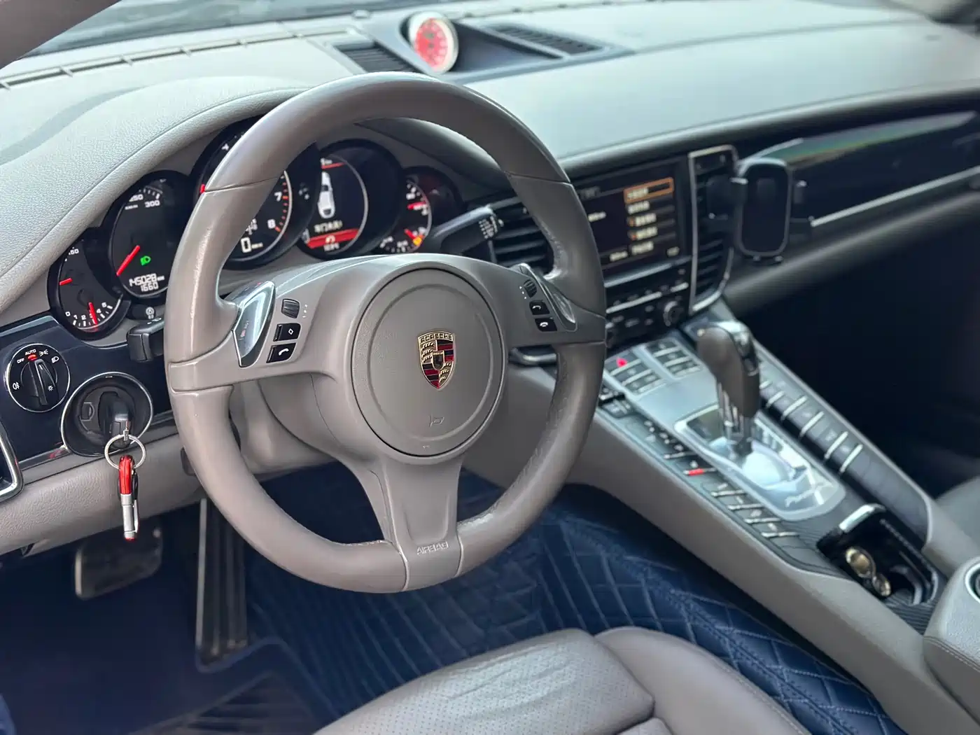 Porsche Panamera 2013 Panamera Platinum Edition 3.6L фото 6