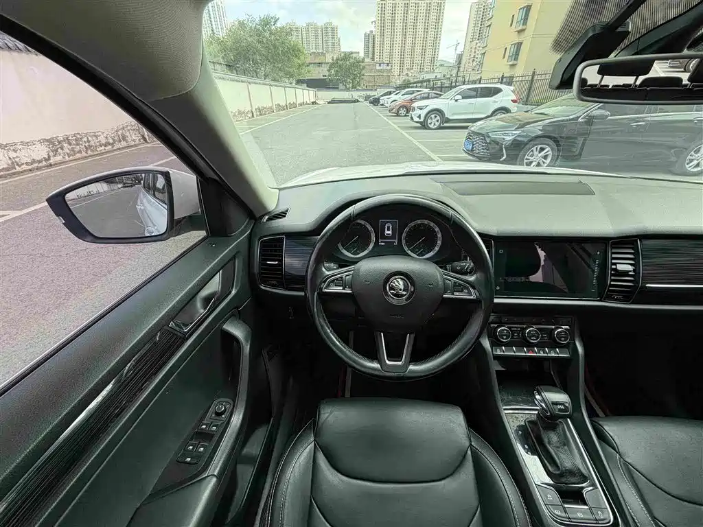 Škoda Kodiaq 2018 Facelift TSI330 7-seat 2WD Luxury Tech Edition фото 9