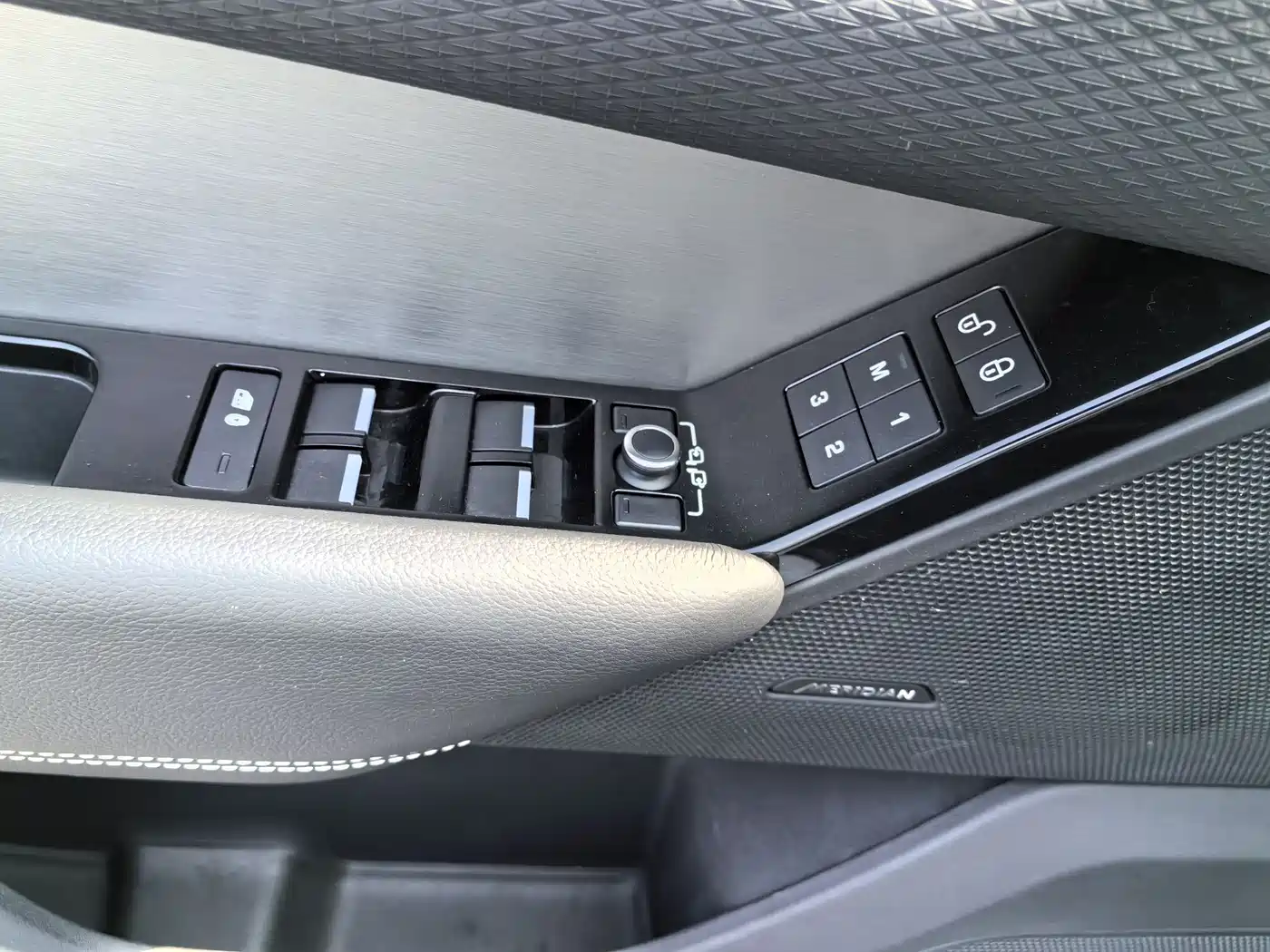 Land Rover Range Rover Velar 2017 P380 R-DYNAMIC S фото 20