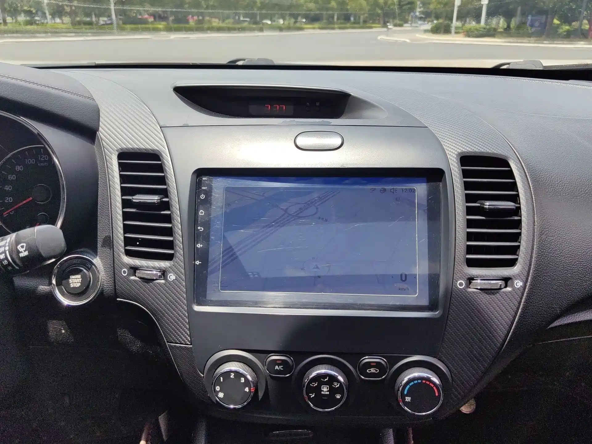 Photo 18 - Kia K3