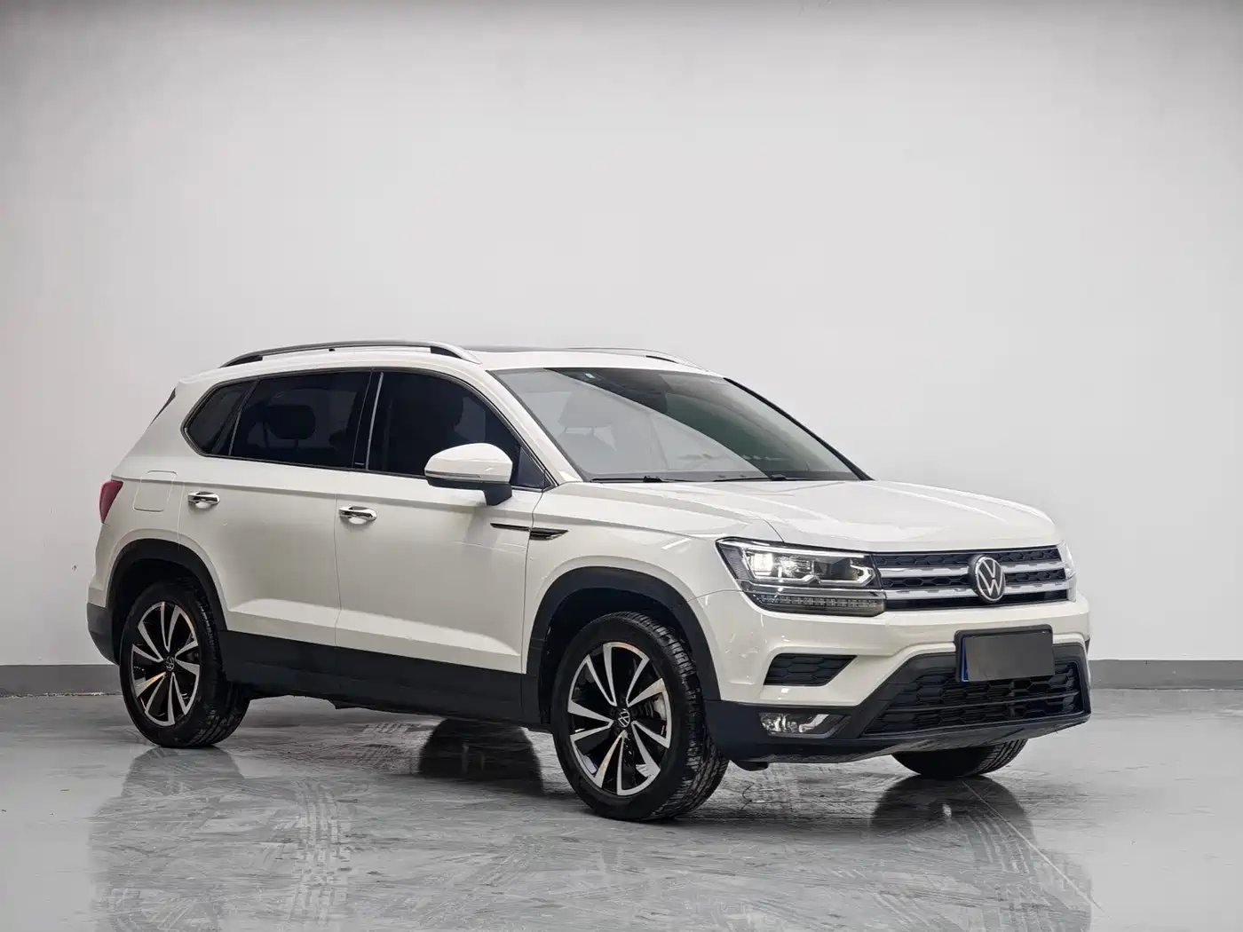 Volkswagen Tharu 2022 280TSI FWD Luxury Edition фото 3