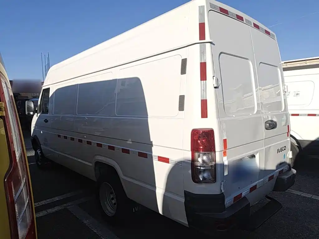 Фото 5 - Iveco Daily
