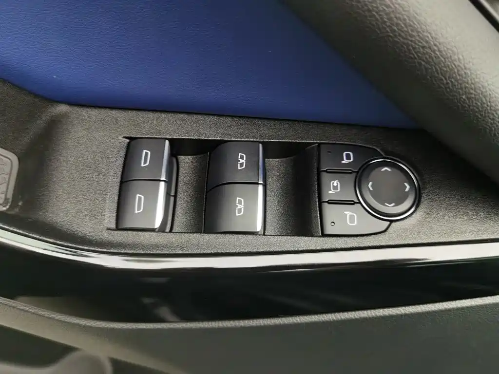 Chevrolet Equinox Plus 2026 2024 102km RS Ultimate Edition