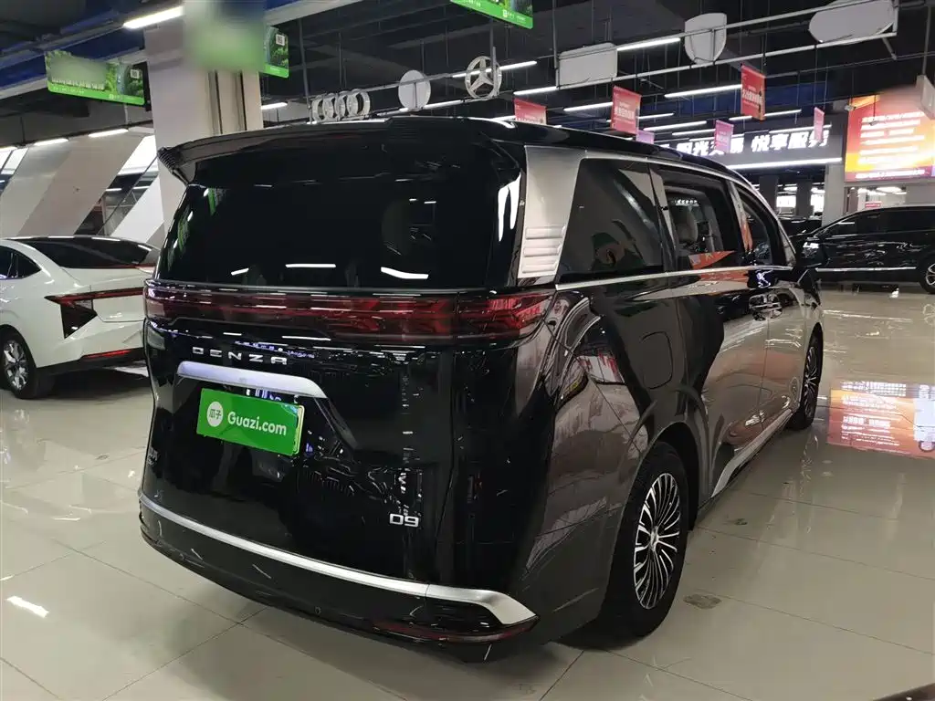 Denza D9 2022 DM-i 1040 Premium фото 5