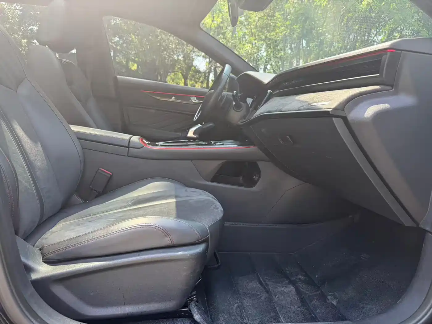 Dongfeng Aeolus Yixuan MAX 2022 2023 1.5T Extraordinary Cool Dad Edition