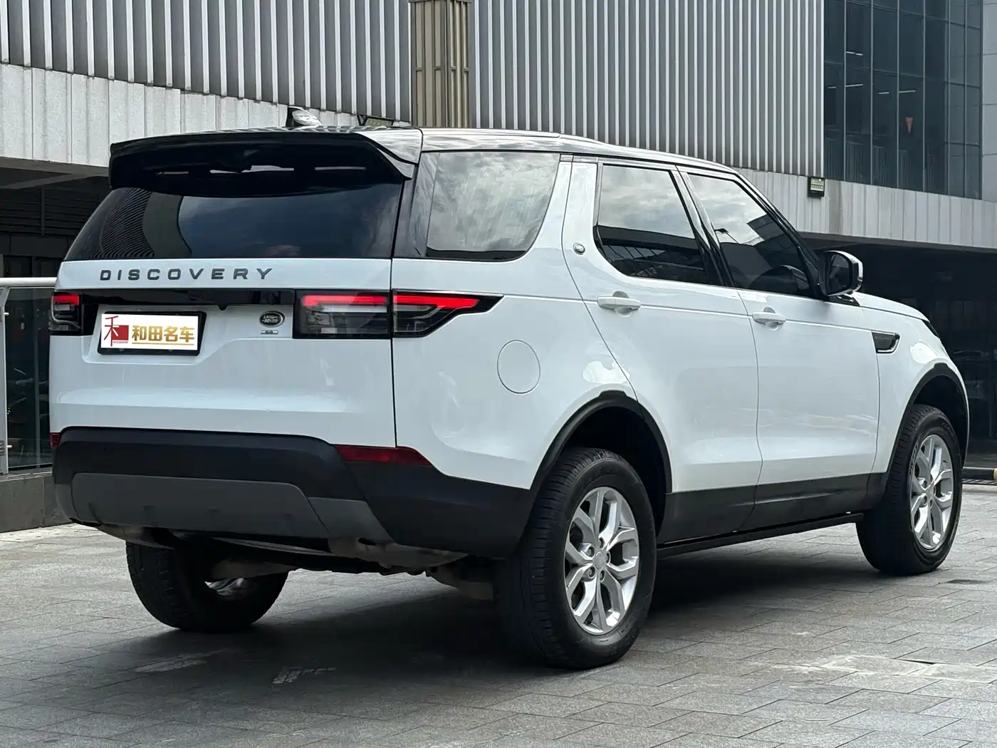Land Rover Discovery 2019 3.0 SC V6 SE фото 9