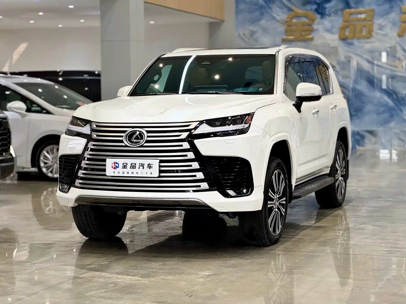LEXUS LX
