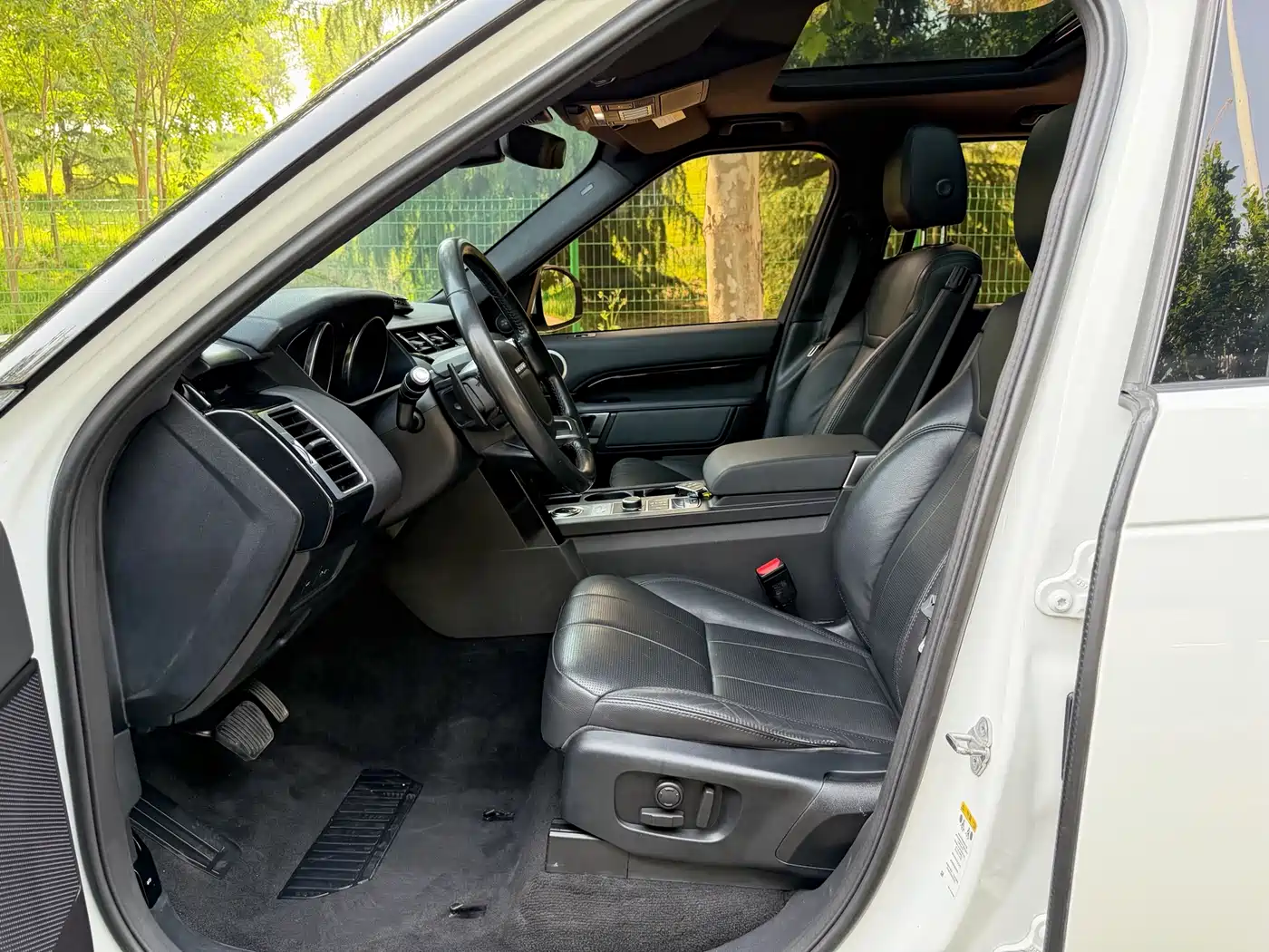 Land Rover Discovery 2019 3.0 SC V6 SE фото 6