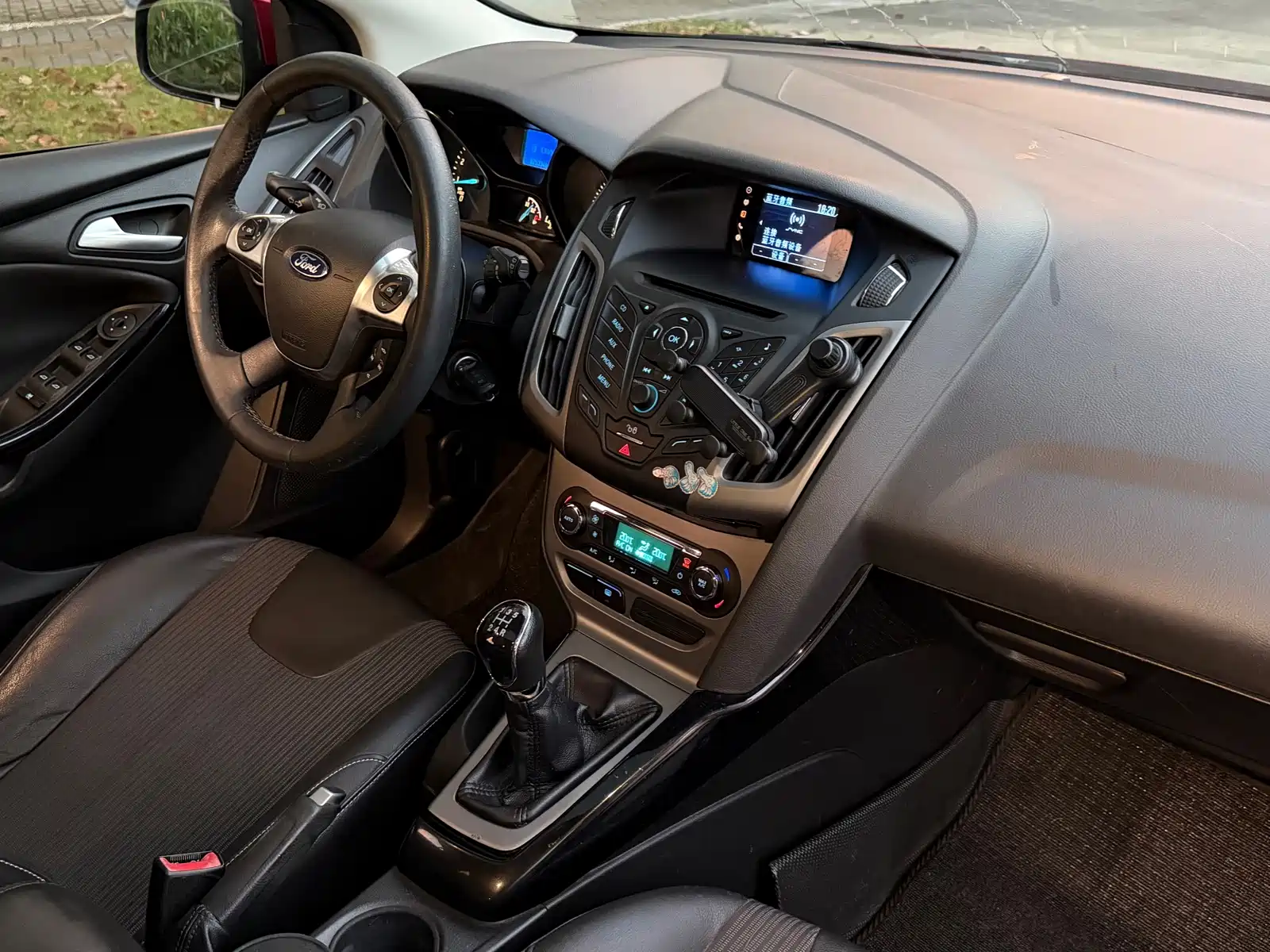 Фото 20 - Ford Focus