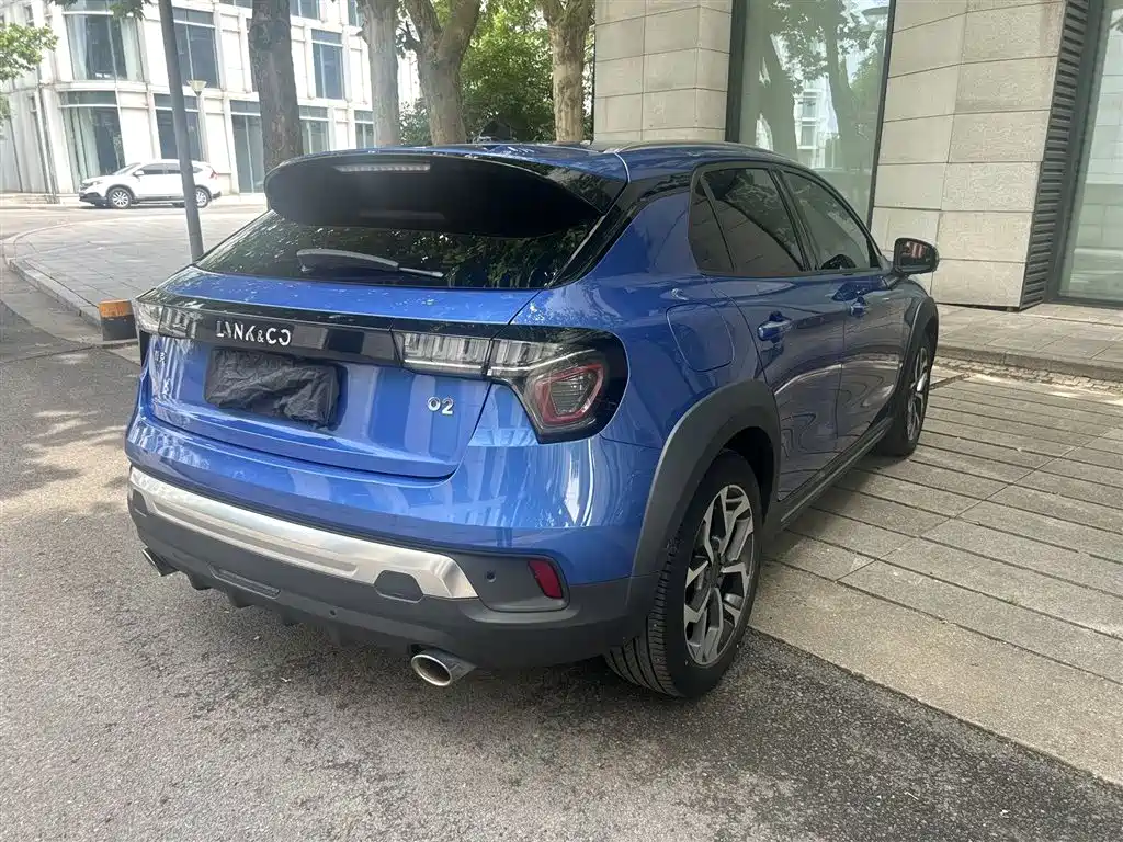Lynk & Co 02 2019 1.5T DCT 2WD Shine Pro Edition China VI фото 3