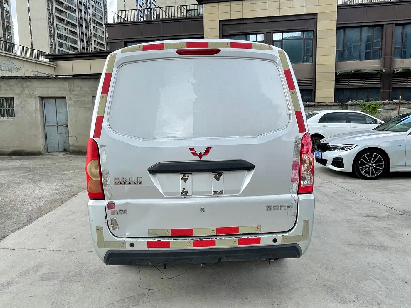 Wuling Motors Wuling EV50 2022 2021 Van Logistics Vehicle with Lishen 41.6kWh Tongyu Electronic Control