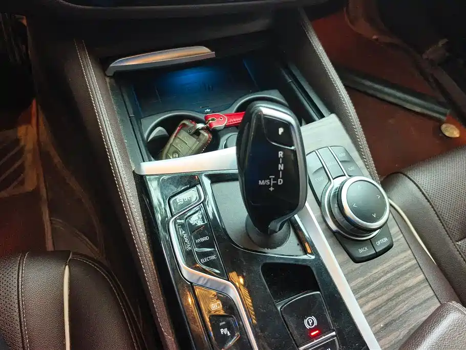 BMW 5 Series New Energy 2022 Facelift 535Le Luxury Package фото 15
