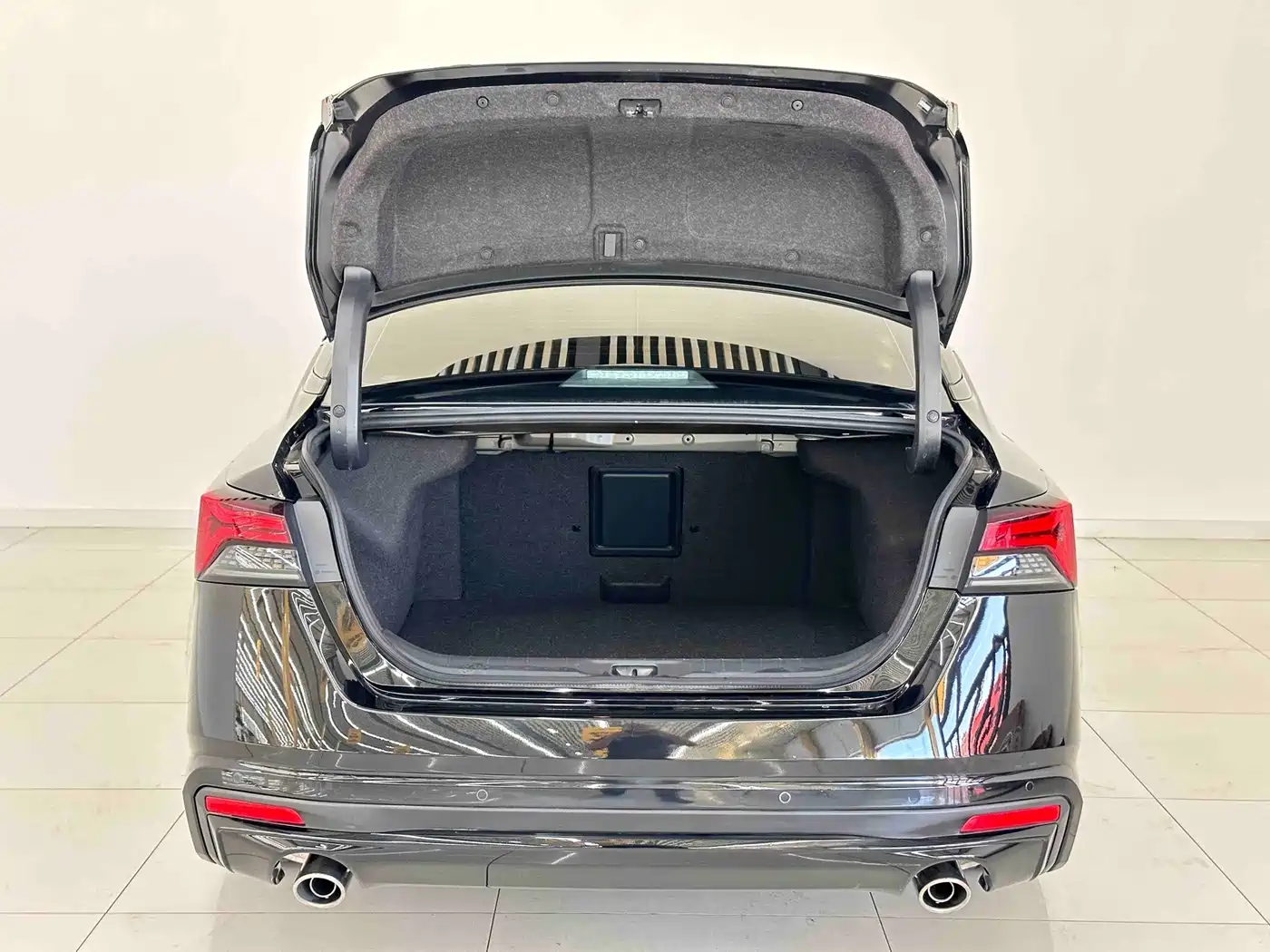 Nissan Teana 2025 2024 2.0L SV Black Gold Edition