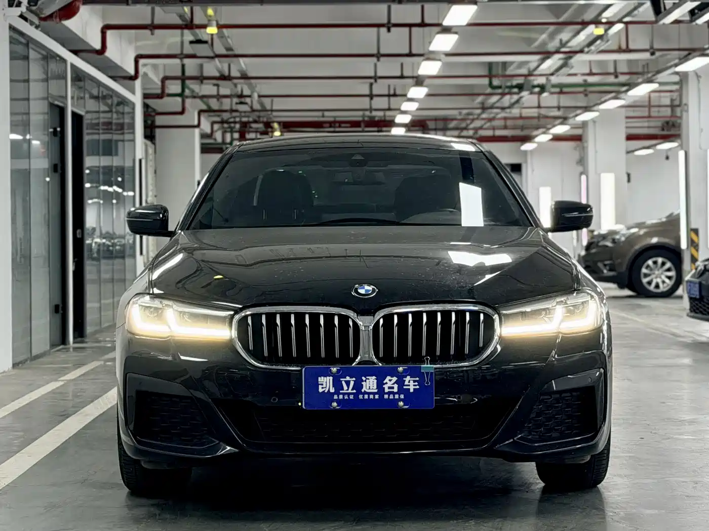 BMW 5 Series 2022 Model Second Facelift 525Li M Sport Package фото 2