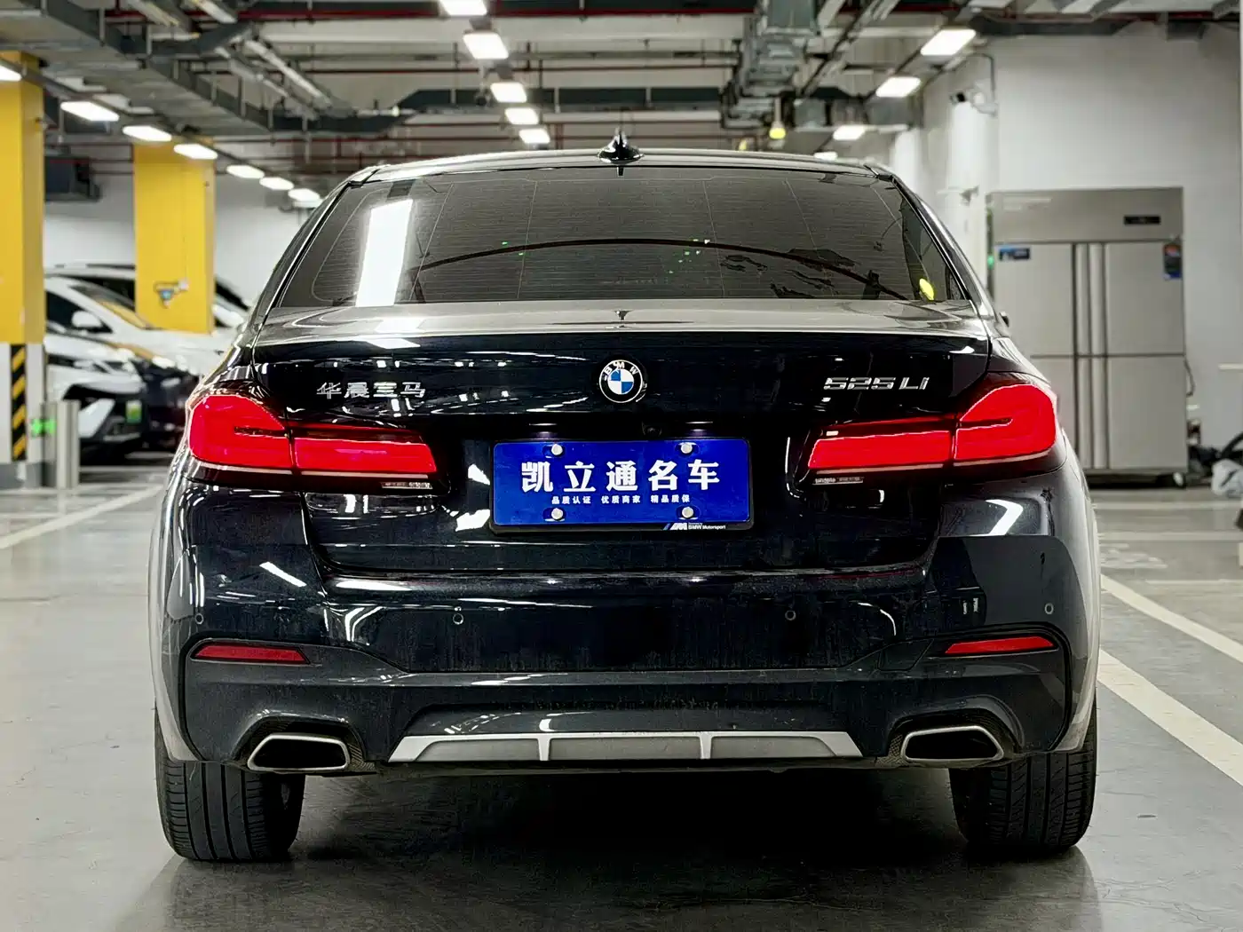 BMW 5 Series 2022 Model Second Facelift 525Li M Sport Package фото 5