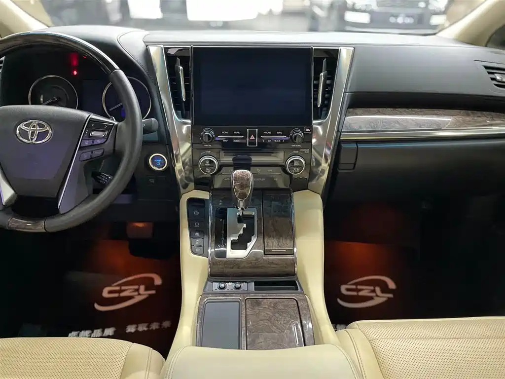 Toyota Vellfire 2021 Crown Hybrid 2.5L HV Premium Edition фото 11