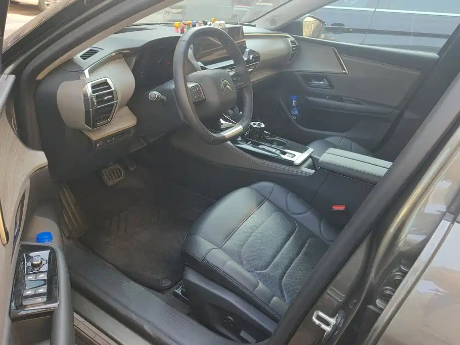 Citroën Versailles C5 X 2024 2023 1.6T Lead Extraordinary