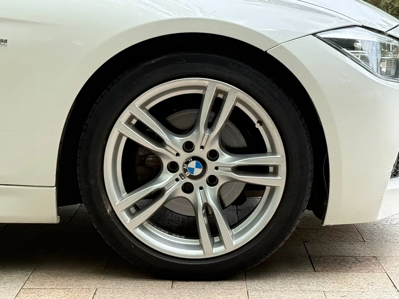 BMW 3 Series 2017 320Li M Sport фото 17