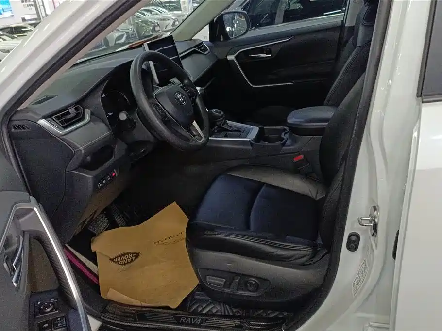 Toyota RAV4 Rongfang 2021 2.0L CVT 2WD Trend фото 8